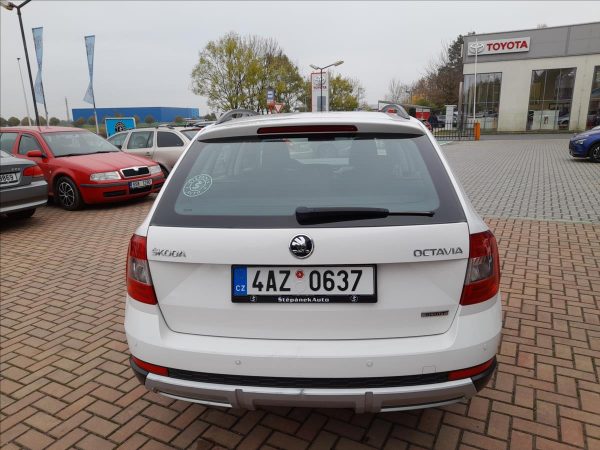 Škoda - Octavia.jpg