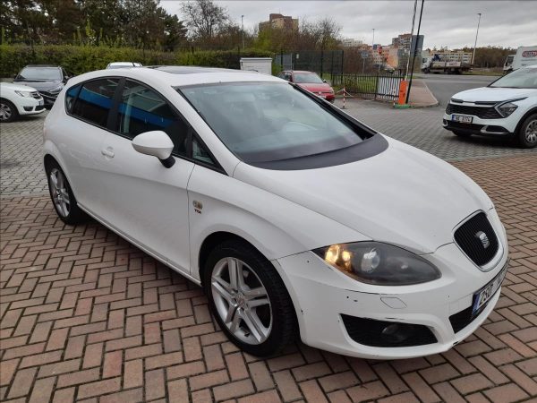 Seat - Leon.jpg