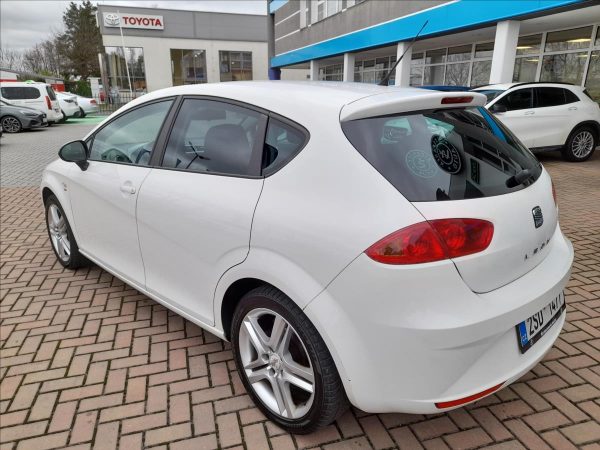 Seat - Leon.jpg