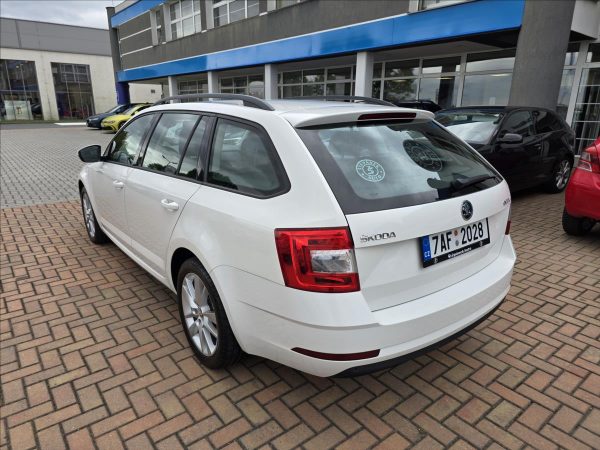 Škoda - Octavia.jpg